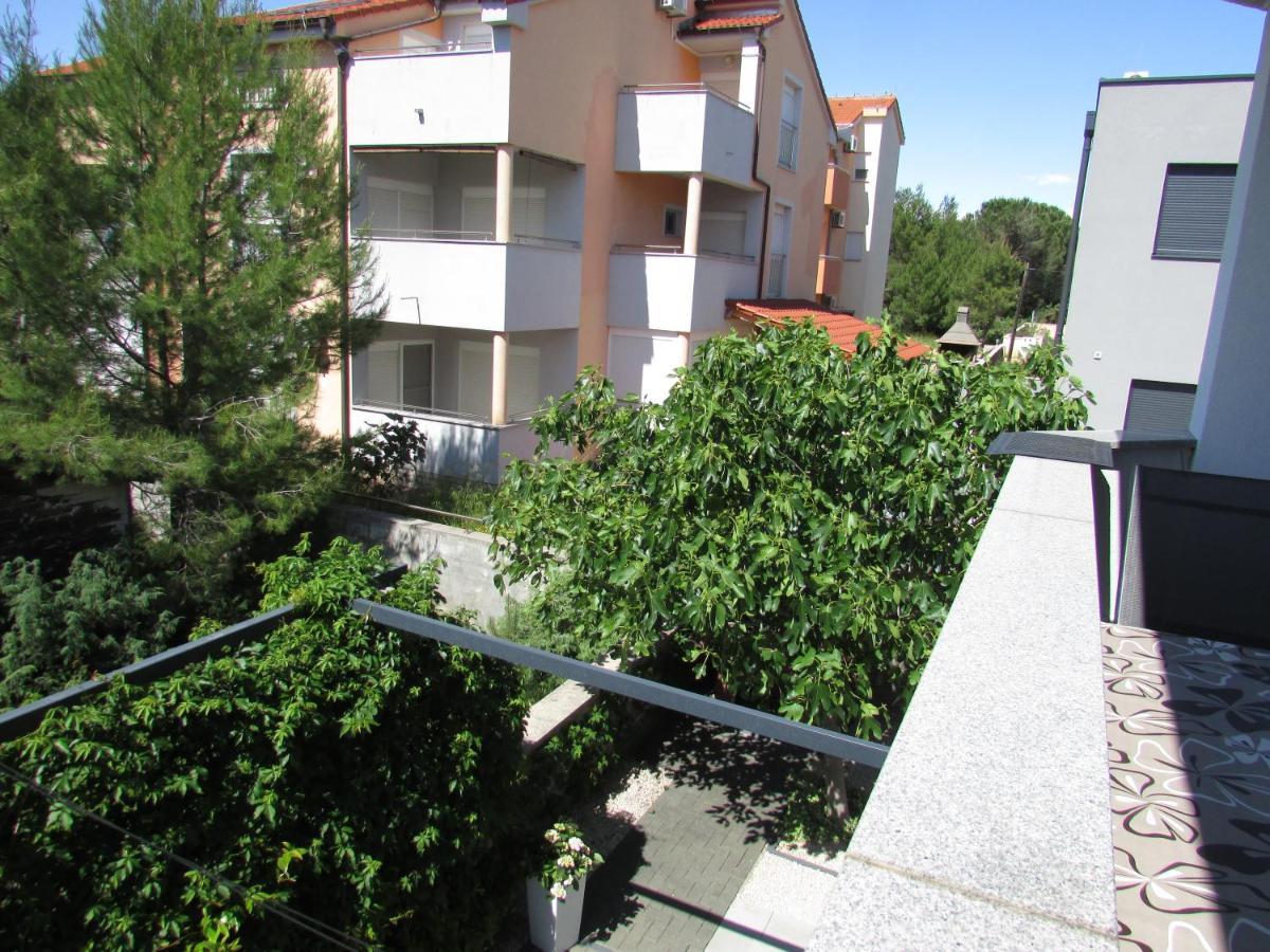 Apartment Miaantonia Врси Экстерьер фото